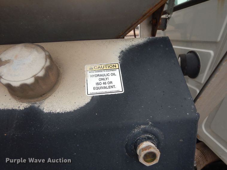 image for item DK7565 2000 Mack CH613 fertilizer delivery truck