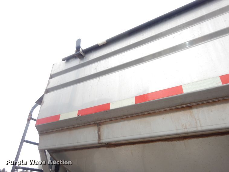 image for item DK7565 2000 Mack CH613 fertilizer delivery truck