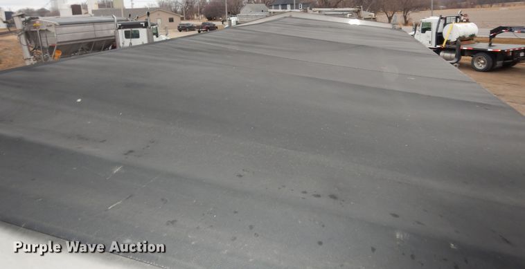 image for item DK7565 2000 Mack CH613 fertilizer delivery truck