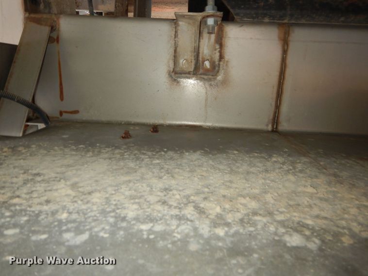 image for item DK7565 2000 Mack CH613 fertilizer delivery truck