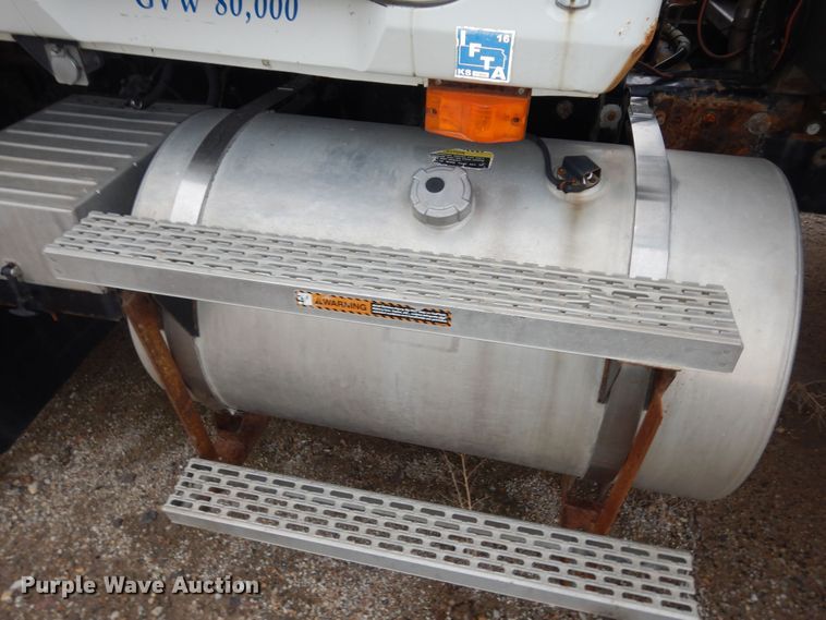 image for item DK7565 2000 Mack CH613 fertilizer delivery truck