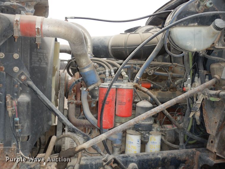 image for item DK7565 2000 Mack CH613 fertilizer delivery truck