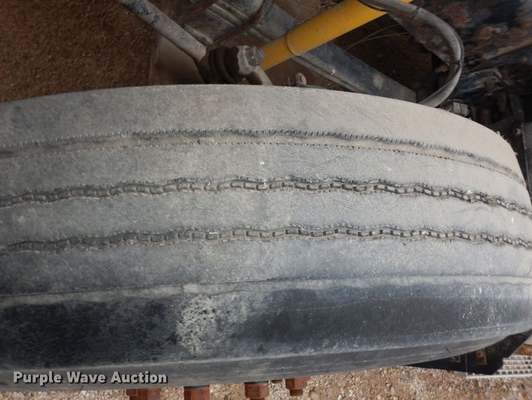 image for item DK7565 2000 Mack CH613 fertilizer delivery truck