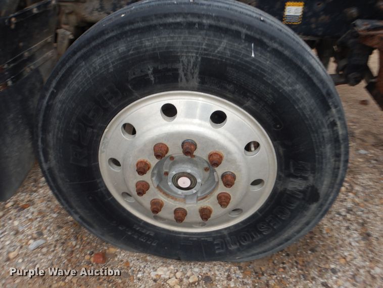 image for item DK7565 2000 Mack CH613 fertilizer delivery truck