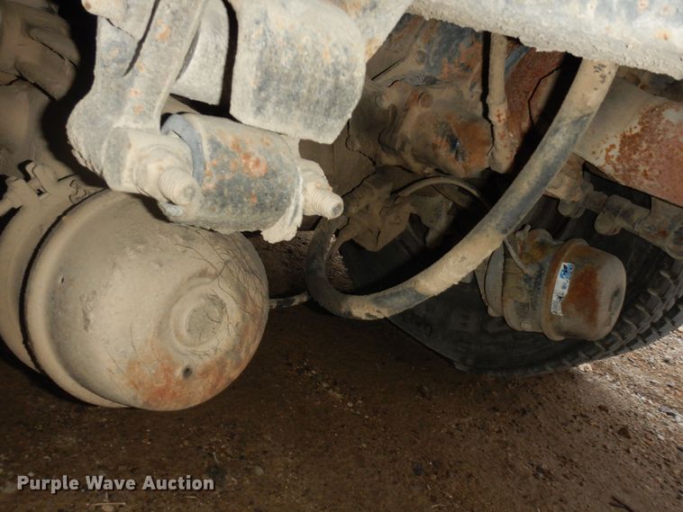 image for item DK7565 2000 Mack CH613 fertilizer delivery truck