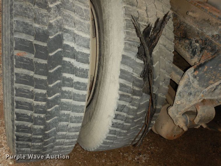 image for item DK7565 2000 Mack CH613 fertilizer delivery truck