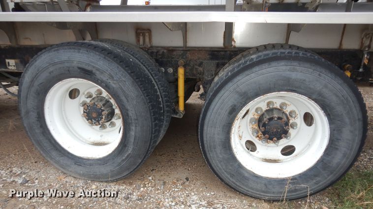 image for item DK7565 2000 Mack CH613 fertilizer delivery truck