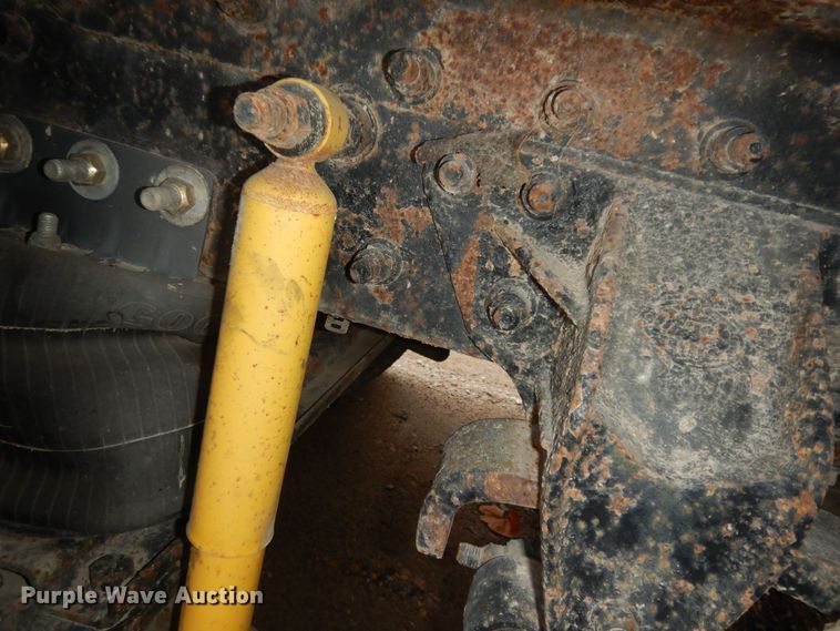 image for item DK7565 2000 Mack CH613 fertilizer delivery truck