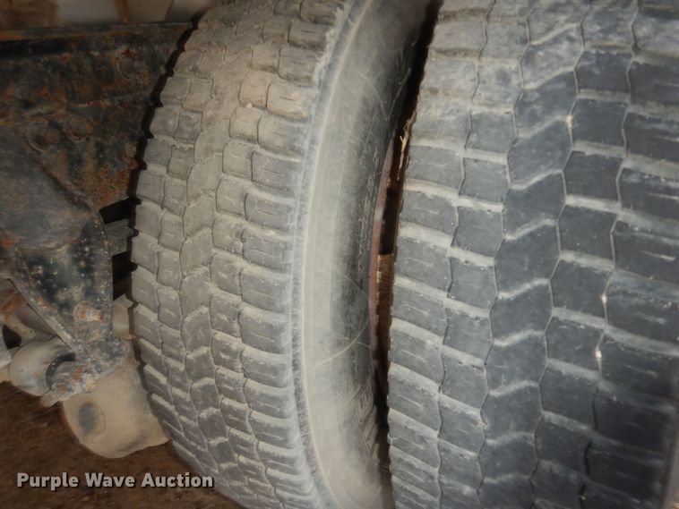 image for item DK7565 2000 Mack CH613 fertilizer delivery truck