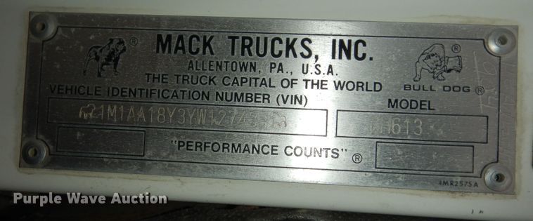 image for item DK7565 2000 Mack CH613 fertilizer delivery truck