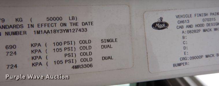 image for item DK7565 2000 Mack CH613 fertilizer delivery truck