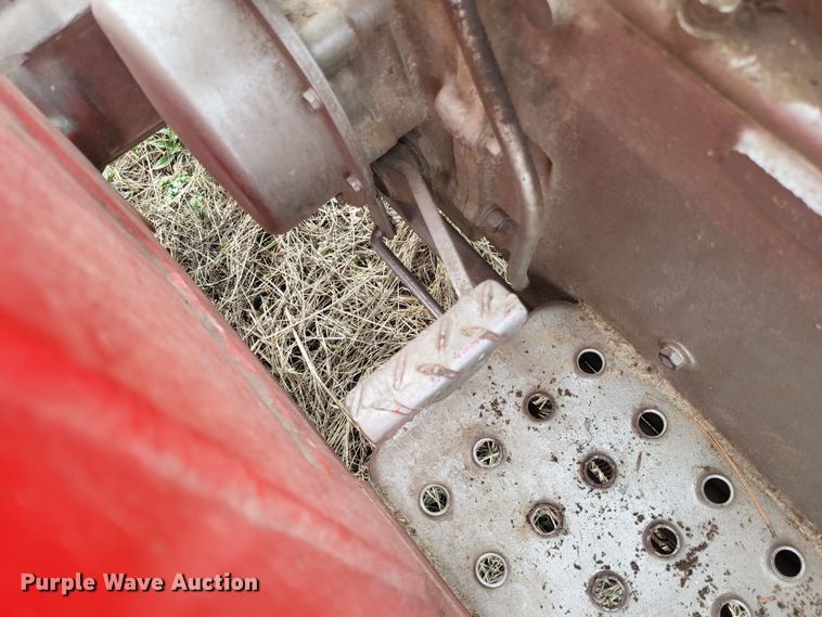 image for item DO3533 Massey Ferguson 210  tractor