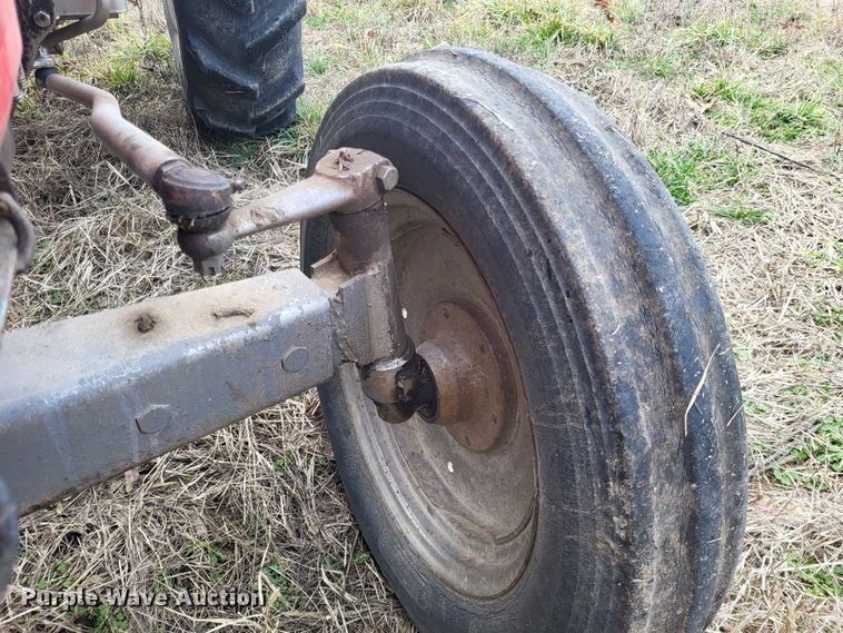 image for item DO3533 Massey Ferguson 210  tractor
