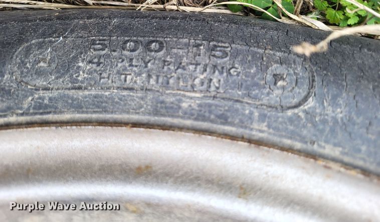 image for item DO3533 Massey Ferguson 210  tractor