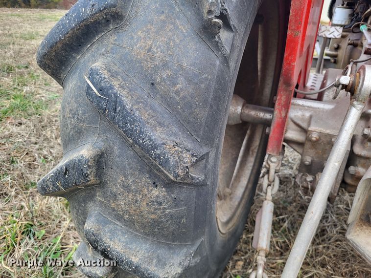 image for item DO3533 Massey Ferguson 210  tractor