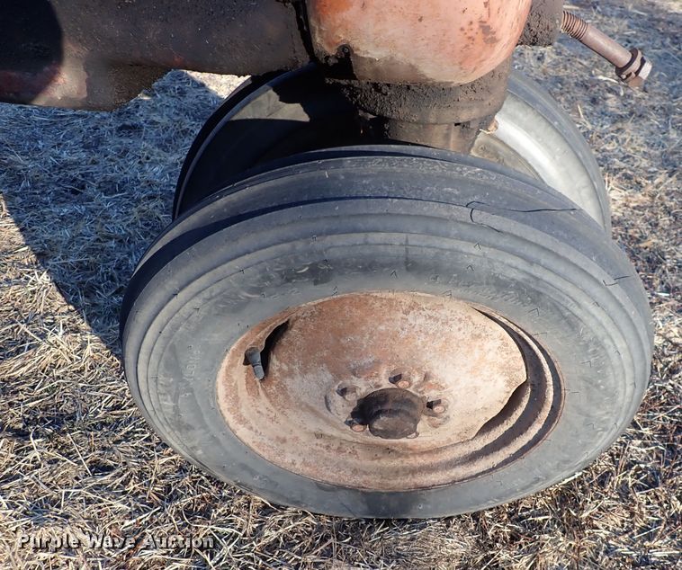 image for item DQ3875 Allis Chalmers CA  tractor