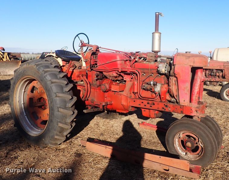 image for item DQ3878 1956 International Harvester McCormick Farmall 400  tractor