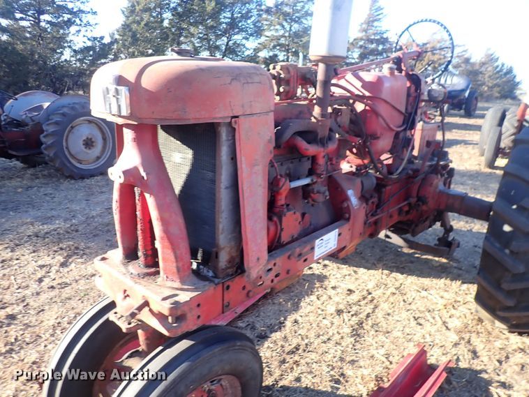 image for item DQ3878 1956 International Harvester McCormick Farmall 400  tractor