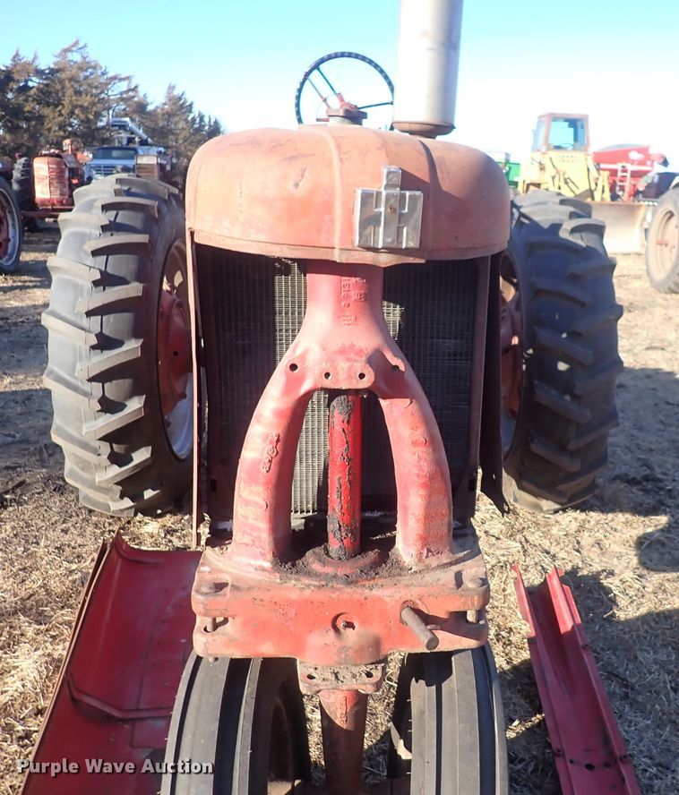 image for item DQ3878 1956 International Harvester McCormick Farmall 400  tractor