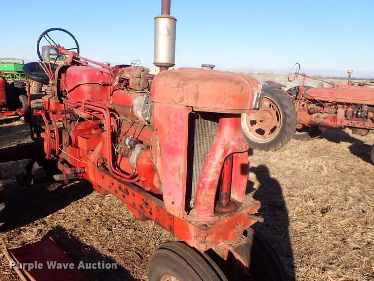 image for item DQ3878 1956 International Harvester McCormick Farmall 400  tractor