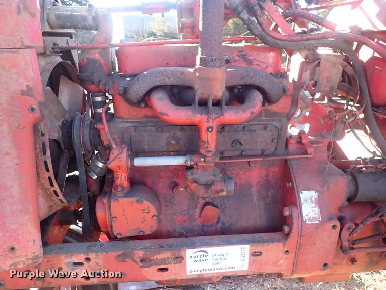 image for item DQ3878 1956 International Harvester McCormick Farmall 400  tractor