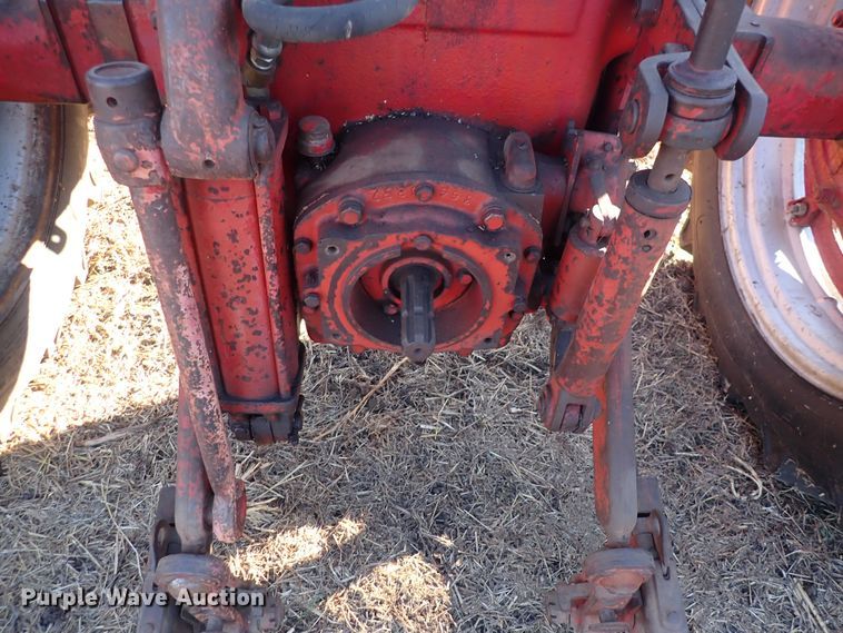 image for item DQ3878 1956 International Harvester McCormick Farmall 400  tractor