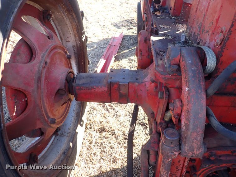 image for item DQ3878 1956 International Harvester McCormick Farmall 400  tractor