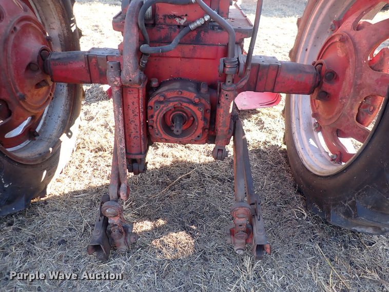 image for item DQ3878 1956 International Harvester McCormick Farmall 400  tractor