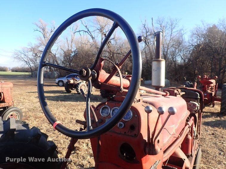 image for item DQ3878 1956 International Harvester McCormick Farmall 400  tractor