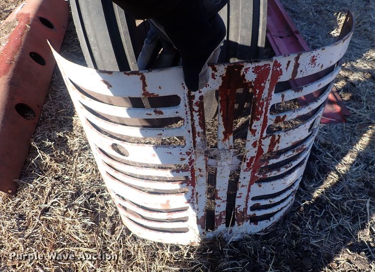 image for item DQ3878 1956 International Harvester McCormick Farmall 400  tractor