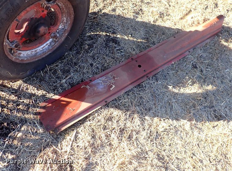 image for item DQ3878 1956 International Harvester McCormick Farmall 400  tractor