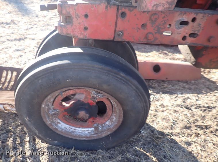 image for item DQ3878 1956 International Harvester McCormick Farmall 400  tractor