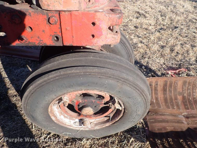 image for item DQ3878 1956 International Harvester McCormick Farmall 400  tractor