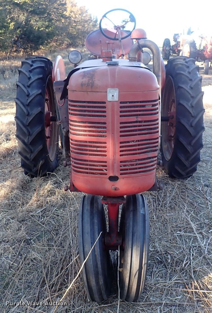 image for item DQ3880 International Harvester Farmall FC  tractor