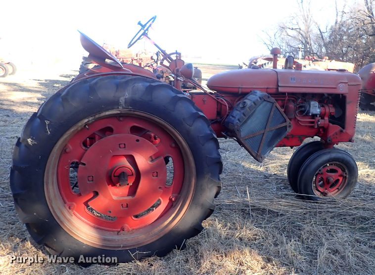 image for item DQ3880 International Harvester Farmall FC  tractor