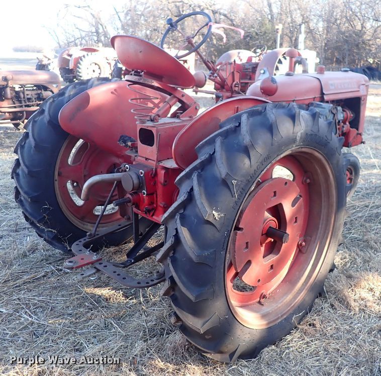 image for item DQ3880 International Harvester Farmall FC  tractor