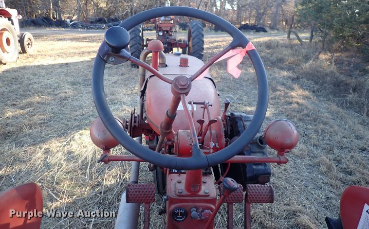 image for item DQ3880 International Harvester Farmall FC  tractor