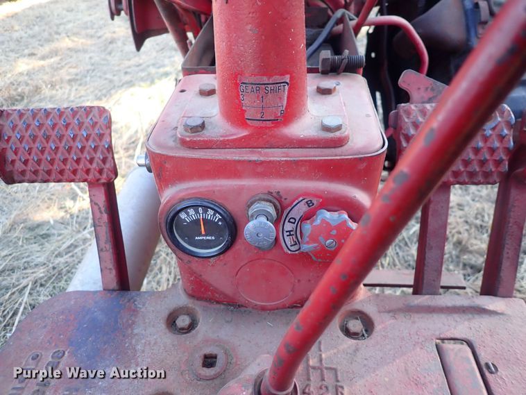 image for item DQ3880 International Harvester Farmall FC  tractor