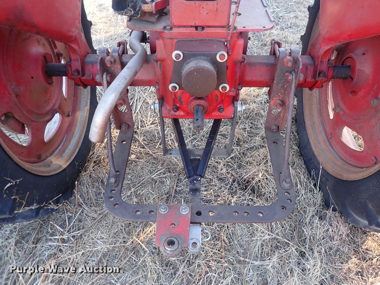 image for item DQ3880 International Harvester Farmall FC  tractor