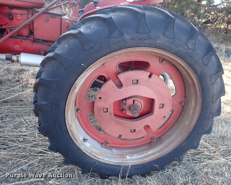 image for item DQ3880 International Harvester Farmall FC  tractor