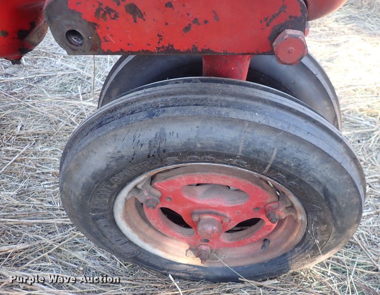 image for item DQ3880 International Harvester Farmall FC  tractor