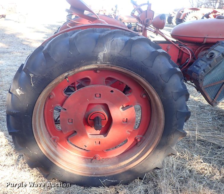 image for item DQ3880 International Harvester Farmall FC  tractor
