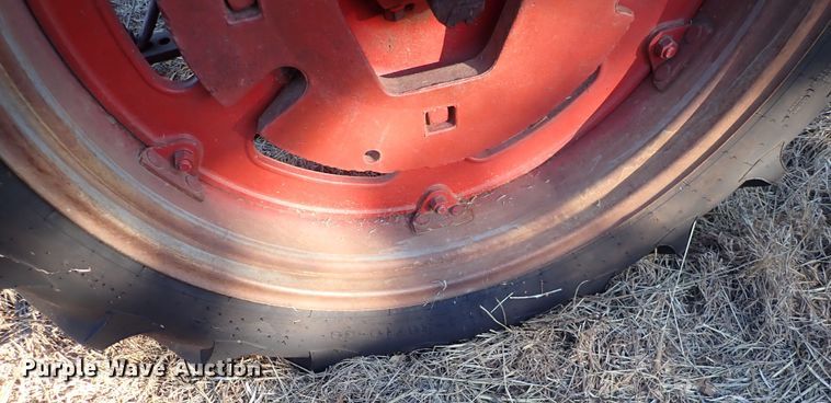 image for item DQ3880 International Harvester Farmall FC  tractor