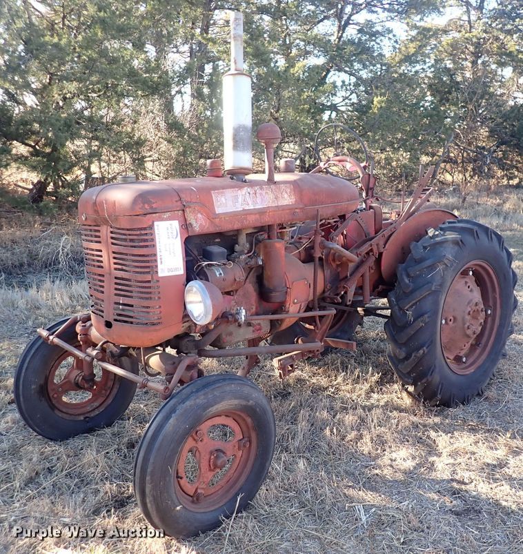 image for item DQ3881 Farmall A  tractor