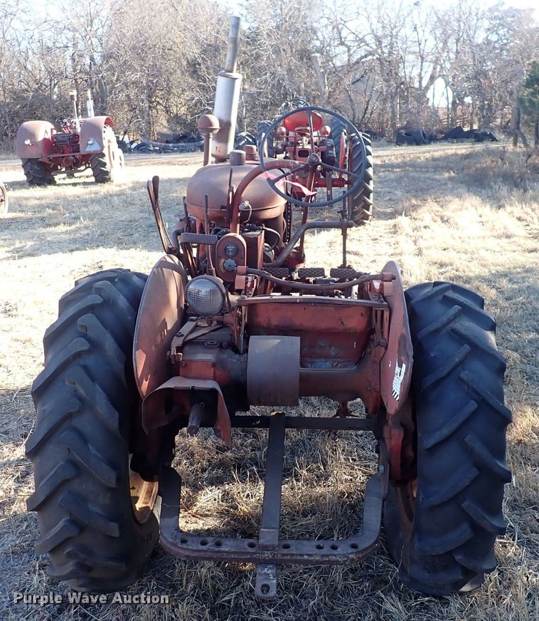 image for item DQ3881 Farmall A  tractor