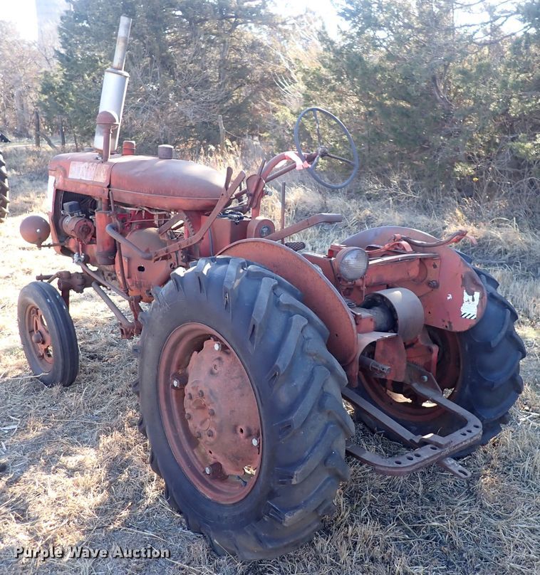 image for item DQ3881 Farmall A  tractor