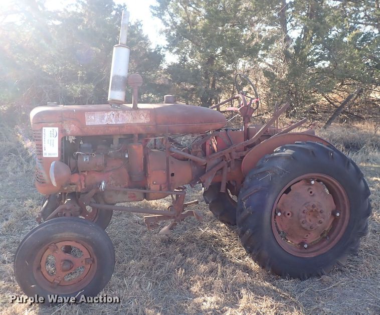 image for item DQ3881 Farmall A  tractor