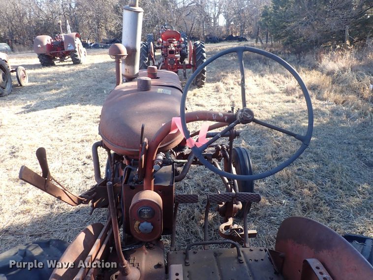 image for item DQ3881 Farmall A  tractor