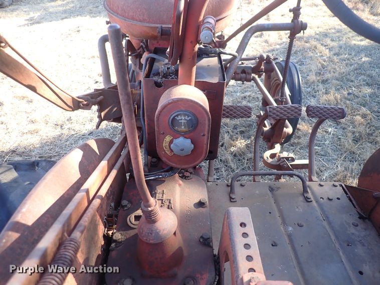 image for item DQ3881 Farmall A  tractor