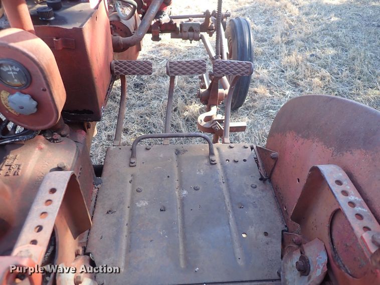 image for item DQ3881 Farmall A  tractor